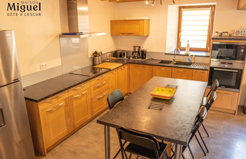 Lescun Cottage | MOUNTAIN PYRENEES LESCUN VILLAGE SUPERB GÎTE 4/11pers.