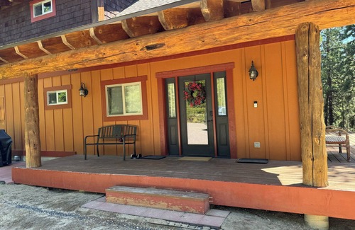 Crescent House | Mountain Escape