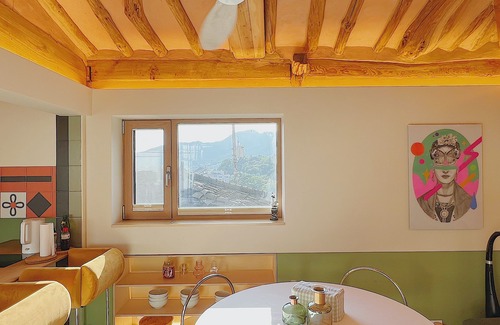 Samcheong-dong House | Mountain View 3 Bedroom Traditional Hanok with Bathtub in Bukchon