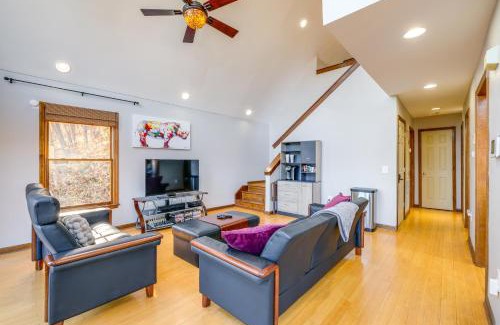 Callaway House | Mountain-View Blue Ridge Cabin Getaway with Fire Pit