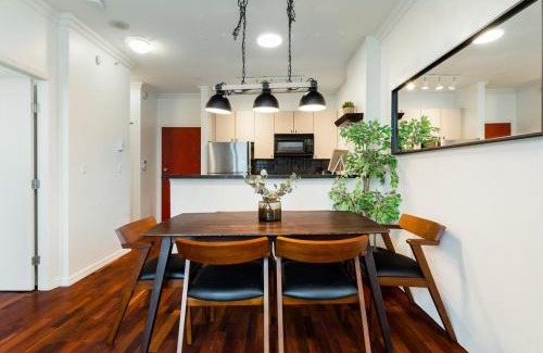 Central Apartment | Mountain View Condo with Free Parking and Sleeps 6 Guests