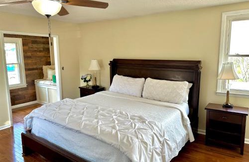 Blowing Rock Hotel | Mountainaire Inn and Log Cabins