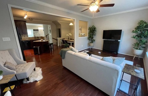 Charlottesville House | Mountainview Master Suite