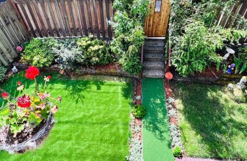 Shoreline House | MountForest