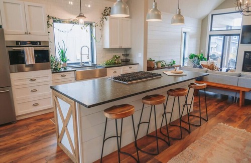 Bozeman House | MSU Access Friendly Fully Loaded Bohemian Design