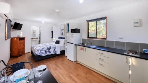 Mount Larcom Resort | Mt Larcom Tourist Park