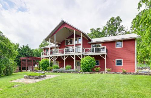 Swannanoa House | Mtn Views and Hot Tub 6-Acre Blue Ridge Retreat!