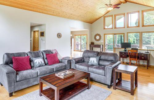 Swannanoa House | Mtn Views and Hot Tub 6-Acre Blue Ridge Retreat!