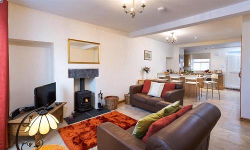 Staveley House | Mulberry Cottage