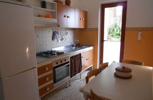 Mortelle House | Mulberry Tree House with garden and direct access to the Tyrrhenian Sea