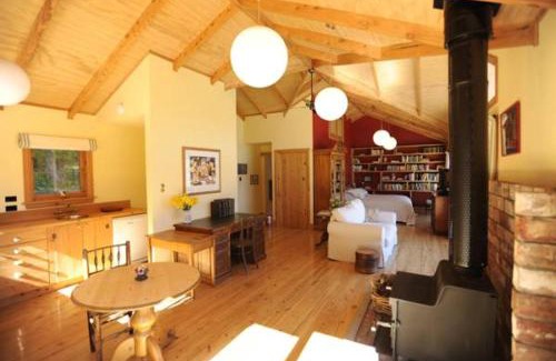 Akaroa House | Mumfords