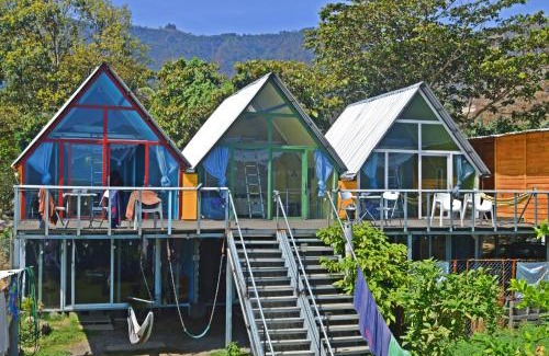 San Juan La Laguna Resort | Mundo Abu San Juan La laguna