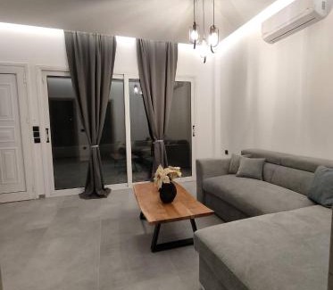Alykes Apartment | Muoi Luxury Residences