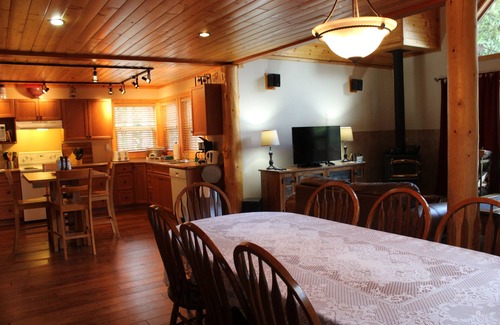 Okanagan-Similkameen House | Murphy's Cabin Retreat @ Apex Penticton