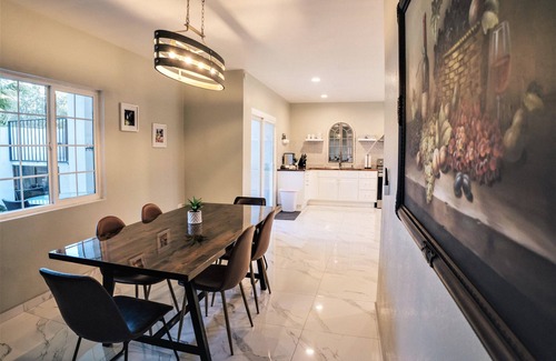 Valle de Guadalupe House | 5bed/4bath Spacious Modern Home Centrally Located