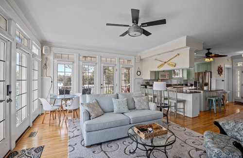 Merritt House | My Pointe of View - Spectacular Pet Friendly Waterfront with Views!