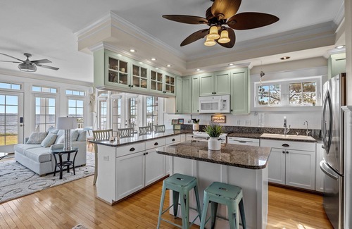 Merritt House | My Pointe of View - Spectacular Pet Friendly Waterfront with Views!