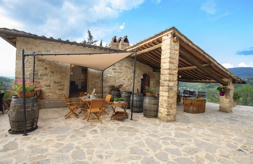 Panzano in Chianti Villa | MyExclusiveItaly - Villa Chianti with exclusive pool and typical barn