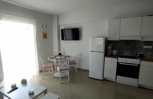 Loutraki-Agioi Theodoroi Apartment | Myra: Stunning Seaview Maisonette