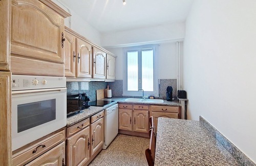 Quartier du Port Apartment | N&J - TROPI AZUR - Terrace - Place du Pin