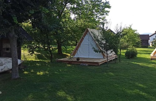 Metlika Other | Na vrtu K25