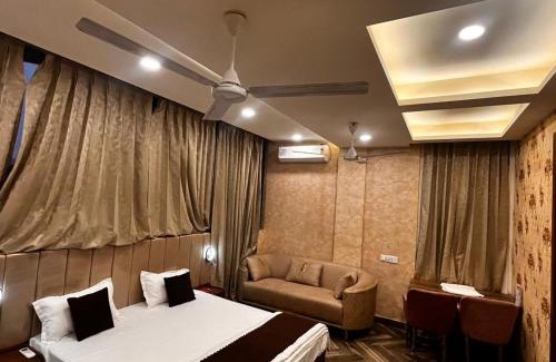 Nahan Hotel | Naayra