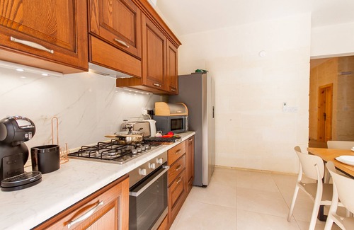 Nadur House | Nadurin, Gozitan villa 7 Bedr. & 2 Pools, Nadur Gozo, Malta