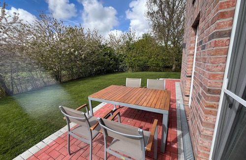 Eilsum Apartment | Nagelneue und Wunderschöne Ferienwohnung Direkt am Wasser!