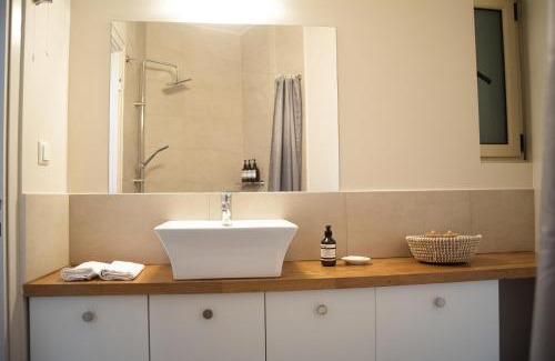 Varkiza Apartment | Naiads Nest - The Cozy Retreat