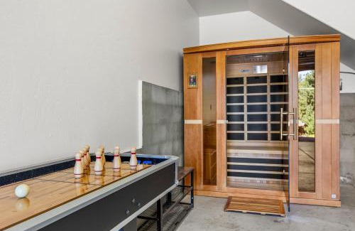 Kachina Village House | Nakai Trail 4-br A-frame Firepit Game Rm Sauna