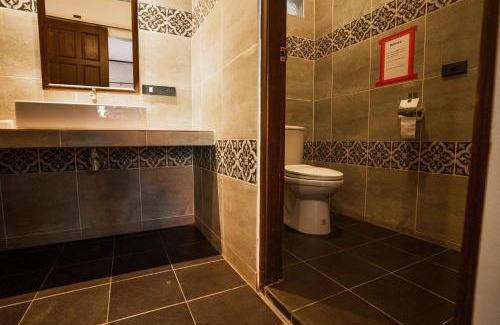 Champasak Hotel | Nakorn River View