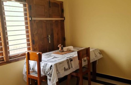 Nallur Bed & Breakfast | Nalluran illam - family room