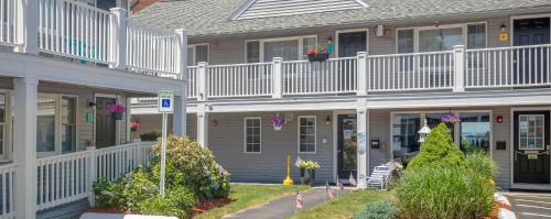 Hull Hotel | Nantasket Beach Hotel