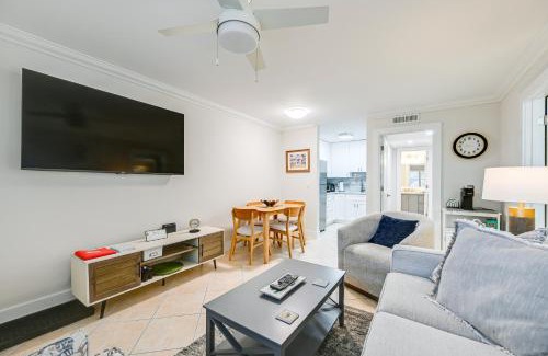 Old Naples Apartment | Naples Condo with Pool - Walk to Dining and Beach