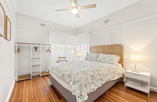 Narooma House | Narooma Lighthouse Cottage - 74 Princes Highway Narooma