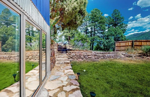 Hermosa Apartment | Narrow Gauge Nook