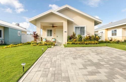 Lucea Villa | Natty’s Cozy Beach house in Hanover Jamaica