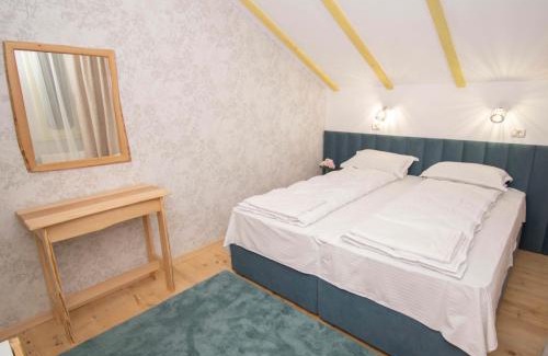 Banita House | Natural e Simplu