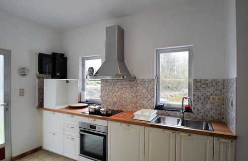 Florennes House | Nature Retreat by the Lakes