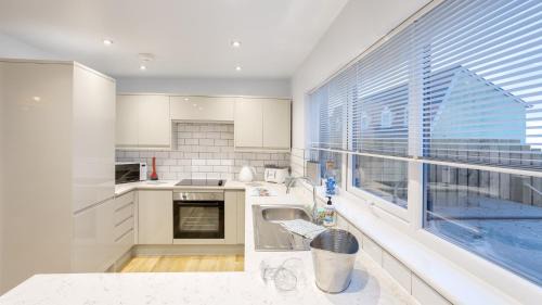 Hele House | NDR Sea view Three bedroom Residence with private hot tub