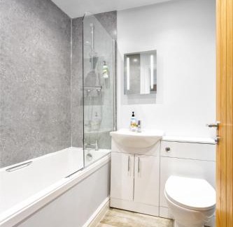 Hele House | NDR Sea view Three bedroom Residence with private hot tub