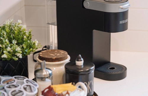 Keith House | Near Banff Pondside Bliss Central AC Garage