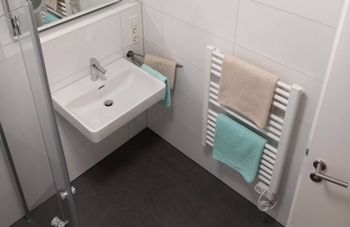 Edingen Apartment | Near Heidelberg company apartment **new building first occupancy**fully furnished with kitchen