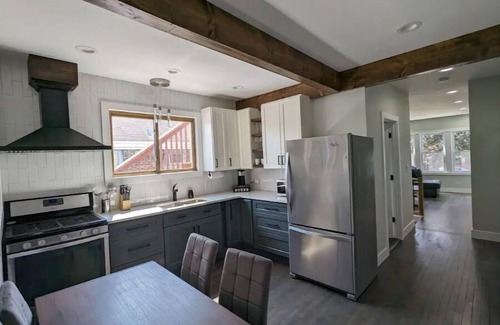 Cicero Apartment | Near Midway Newly remodeled