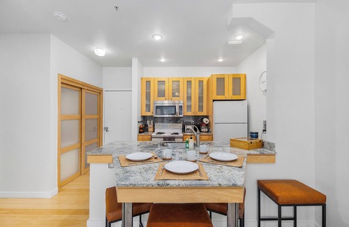 Belltown Apartment | Needle's Edge 99 Walkscore