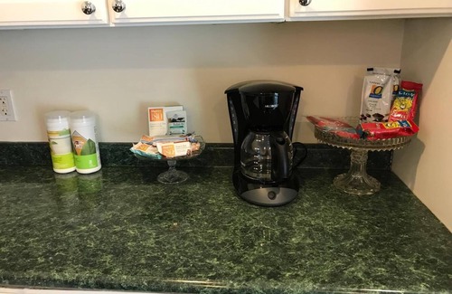 Ossining House | Neighbor's house - Welcome!