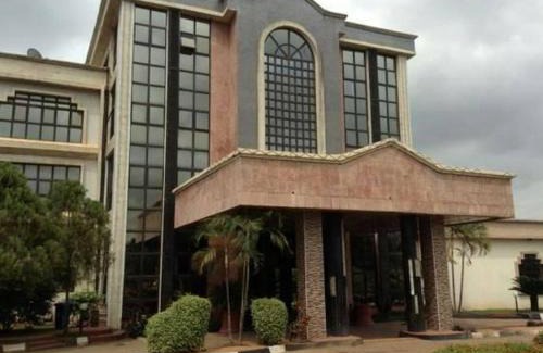 Asaba Cabin | Nelrose Hotel - Class King