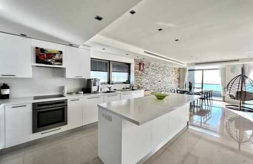 Netanya Apartment | Netanya's Penthouse perfect for Families.