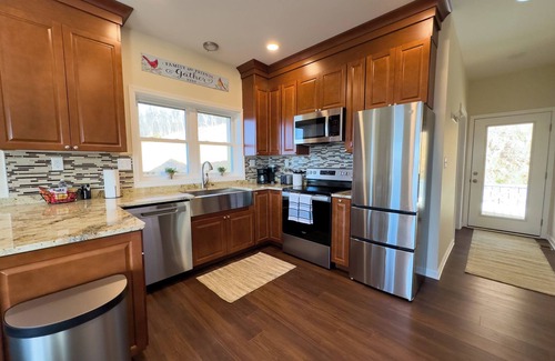 Rileyville Cabin | NEW 2024 Sunset Views𖣰 Hot Tub Pets 9BD/3BA