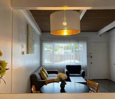 Richmond Annex Apartment | New 2BR 1Bath w/Free Parking & Laundry near University of Berkeley